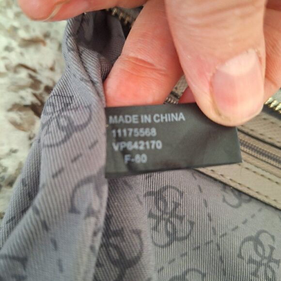 GUESS WOMENS PURSE - Picture 8 of 10